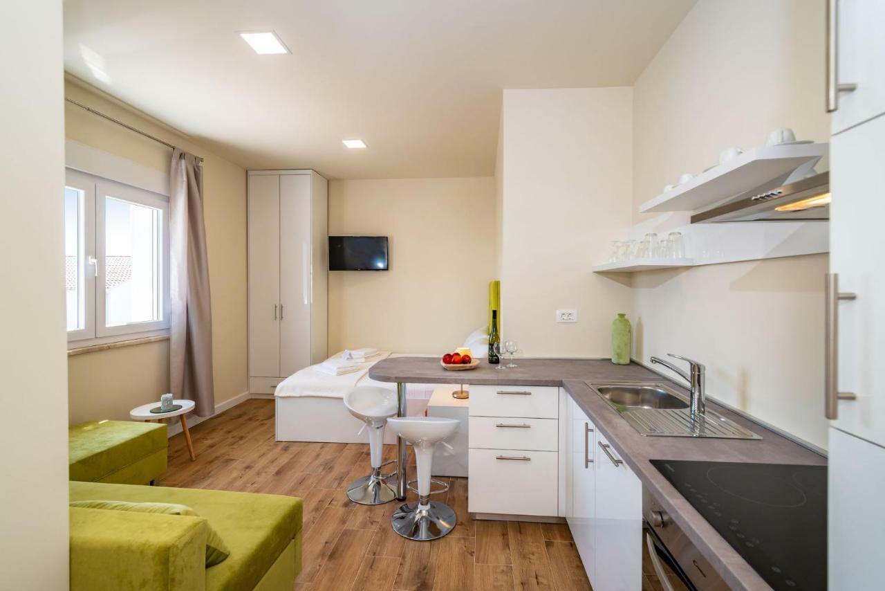 Idassa Family House Apartmán *
